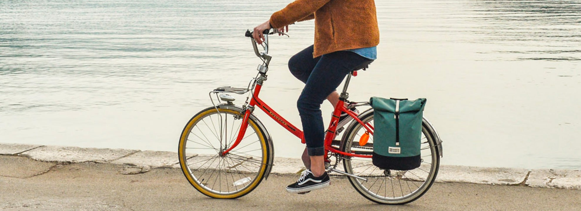 Sacoche pour vélo qui se fixe sur le porte bagage d'un vélo electrique